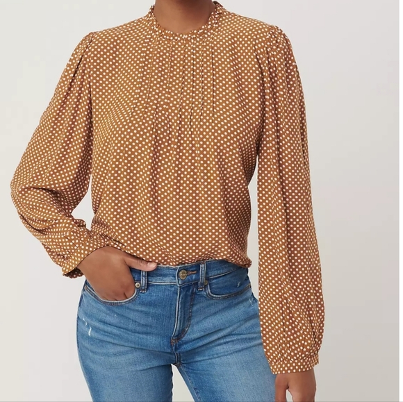 LOFT Dotted Pintucked Blouse Size Medium - Picture 1 of 7
